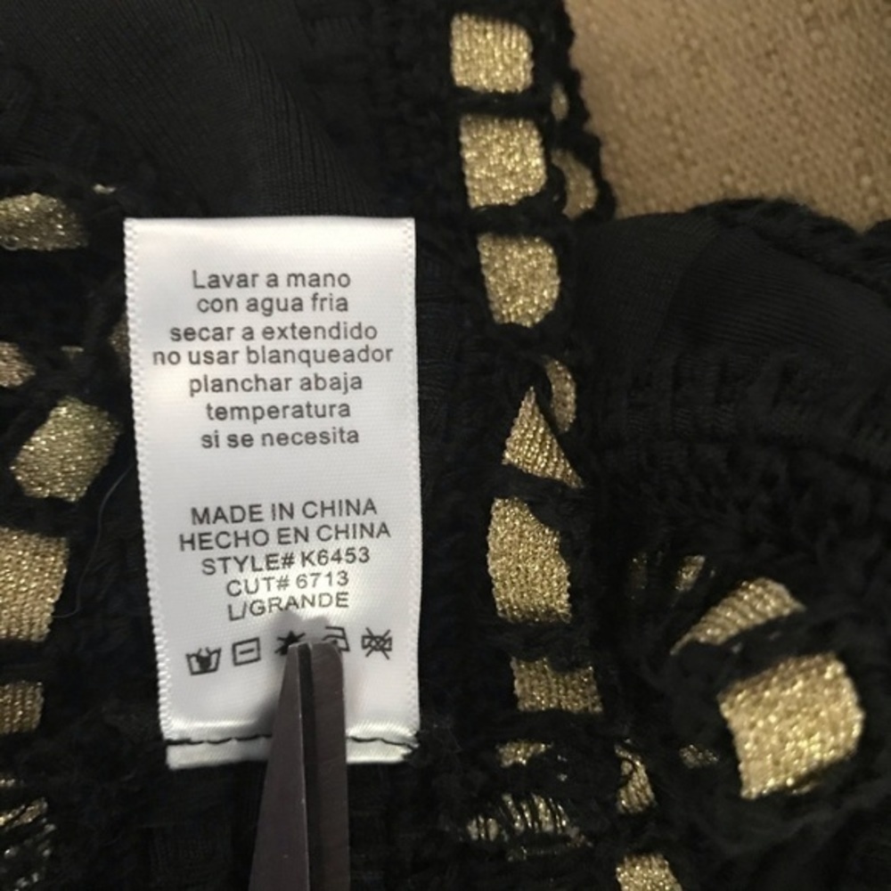 Wow couture attached halter swimsuit in size large - Picture 7 of 9